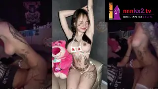 คลิปหลุดOnlyfans Namii11455 น้องนามิคนเดิม น้องนามิใส่ชุดเมดยั่วควยจนโดนเย็ดสมใจ โดนผัวเอาควยป้อนใส่ปาก จับเย็ดกระแทกหีเสียวๆ